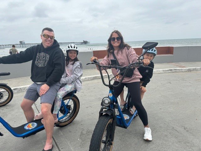 Discover the Freedom of Adult Outdoor Riding | AS201 Electric Scooter for Urban & Adventure Lifestyle - Airplaying Scooter