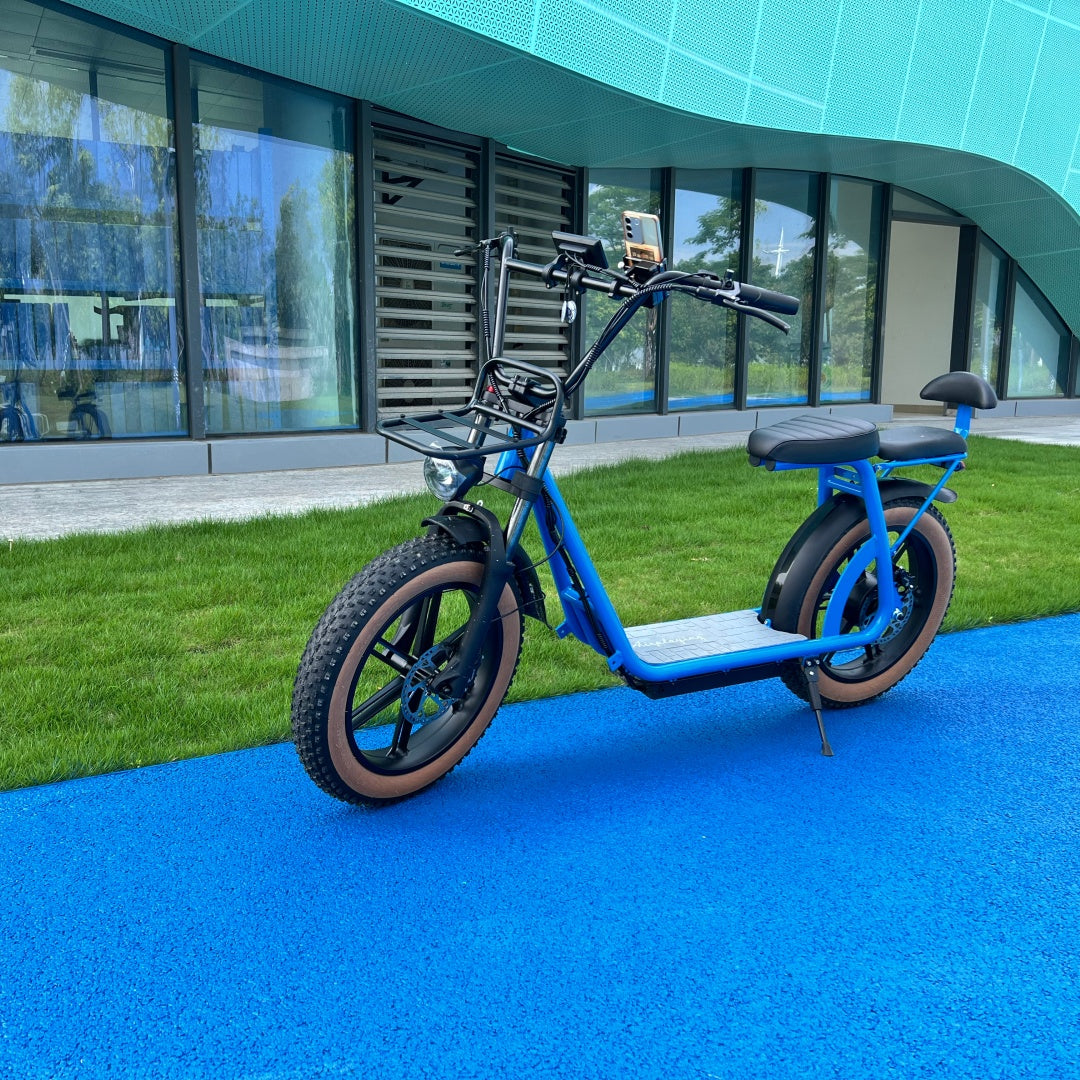 Высокопроизводительный электросамокат AS202 с профессиональным интеллектуальным дисплеем.