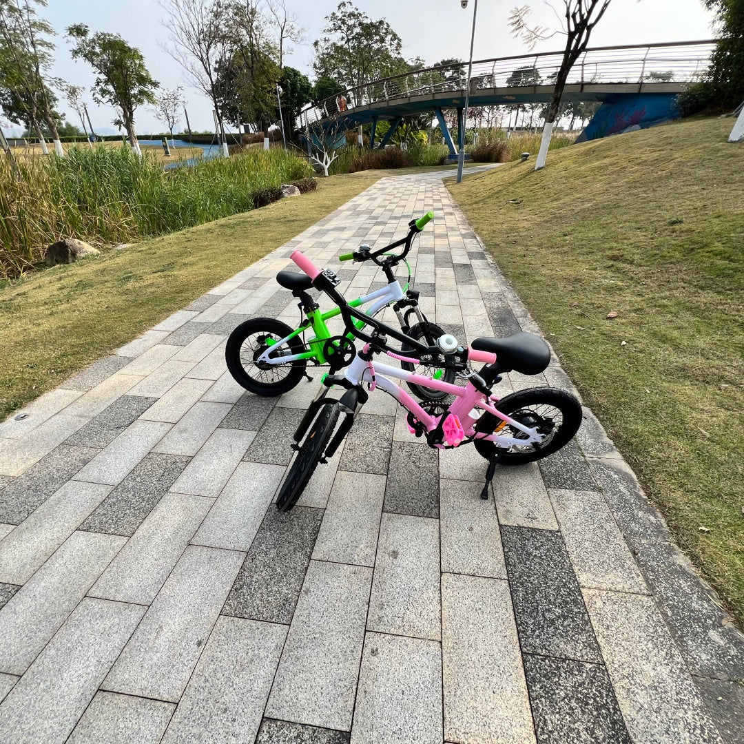 K16ピンク電動自転車 – 女の子のために作られた、優しくパワフルな自転車