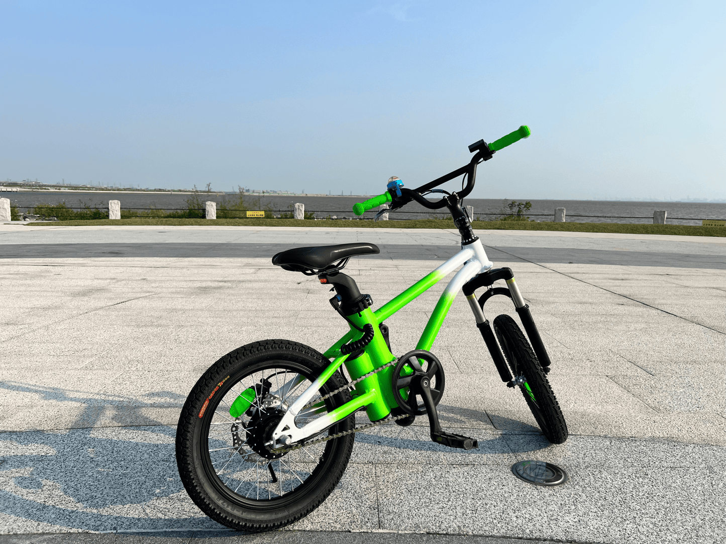 K16 Kids Electric Bike – 24V 5Ah Battery, 16 - Inch Wheel, 20km Range, Safe 20km/h Speed | Lightweight 12kg | For Kids Ages 5–10 - Airplaying Scooter